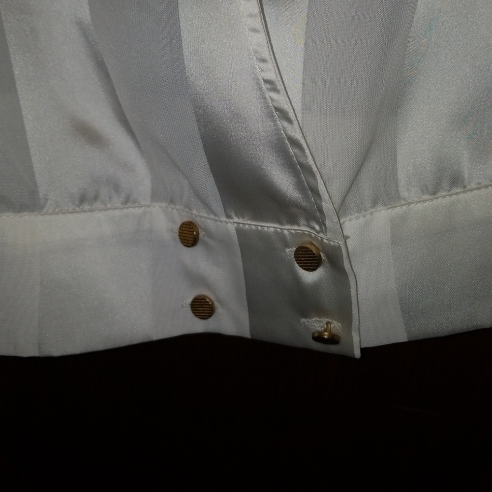 NWT sheer top - Picture 3 of 7